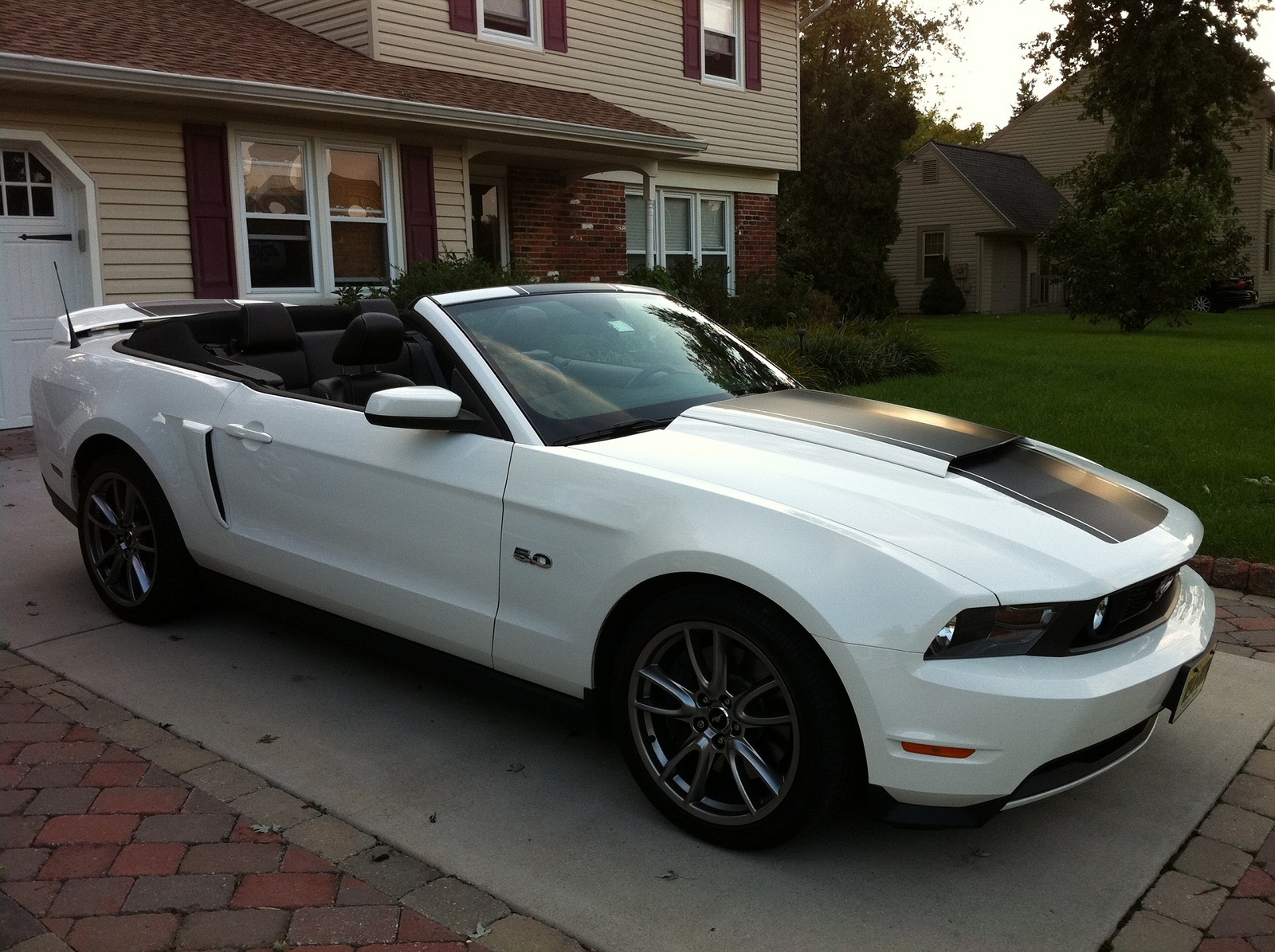 Ford mustang convertible review 2011 #2