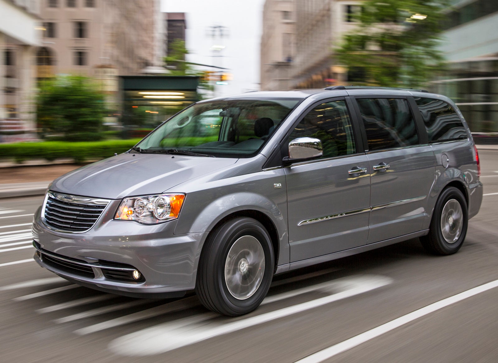 2014 Chrysler Town & Country Overview CarGurus