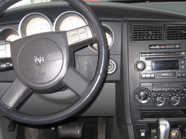 2005 Dodge Magnum - Interior Pictures - CarGurus