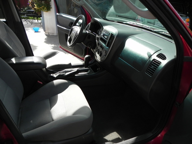 2005 Ford Escape - Interior Pictures - CarGurus