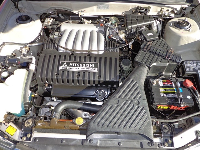 2003 Mitsubishi Diamante - Pictures