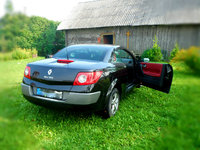 2004 Renault Megane Overview 2004 Renault Megane Overview