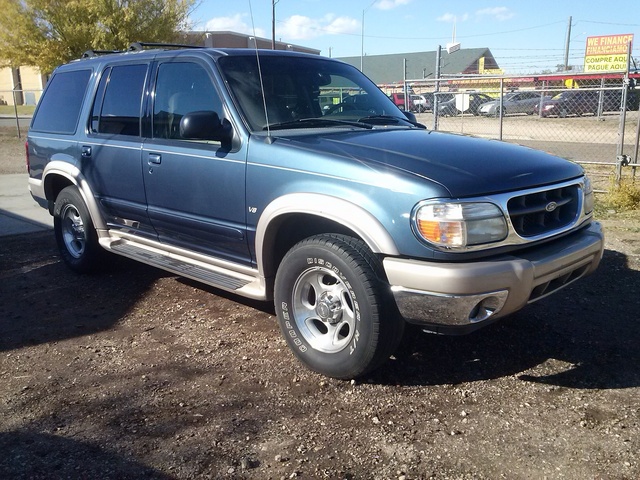 2000 ford explorer limited edition