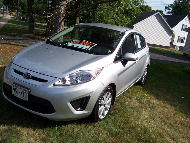 2013 ford fiesta se