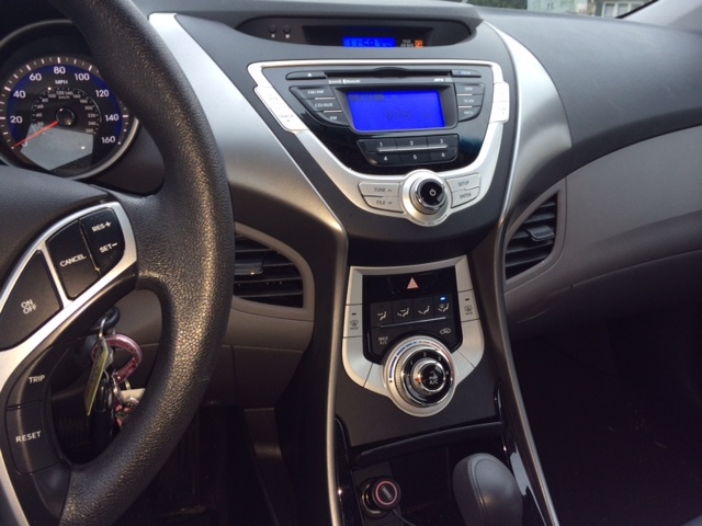 2011 Hyundai Elantra Interior Pictures Cargurus