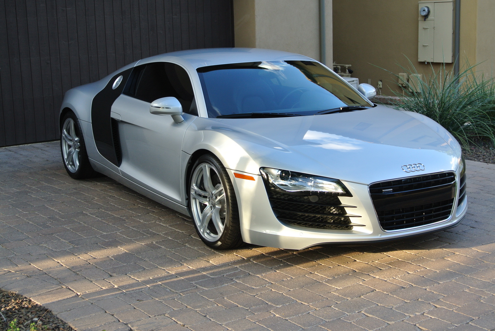 Стоит ли брать audi r8 - фото - АвтоМастер Инфо