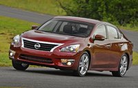 2014 Nissan Altima Overview