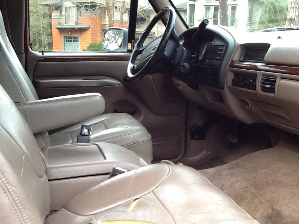 In this video, we will show you two beautiful ford broncos interior customi...