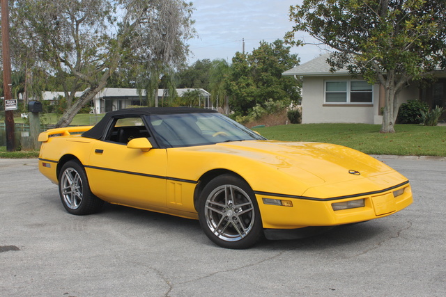 1988 Chevrolet Corvette Convertible - Pictures