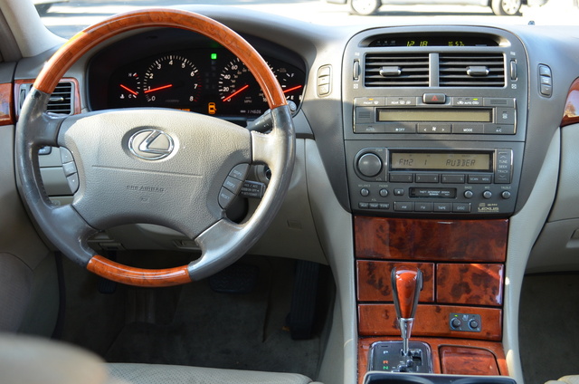 Lexus ls430 interior