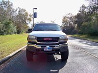 2003 GMC Sierra 2500HD Overview 2003 GMC Sierra 2500HD Overview