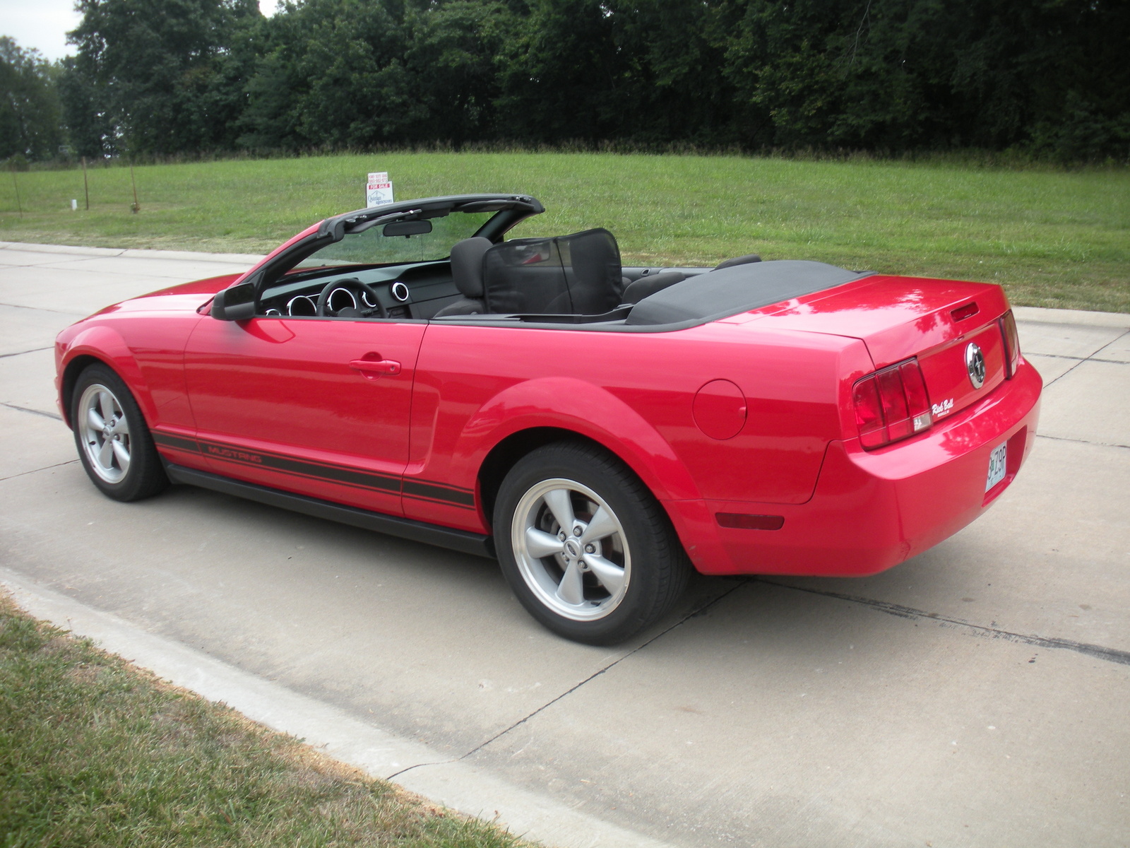 Pictures of 2005 ford mustang convertible #4