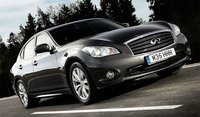 2013 INFINITI M35 Overview