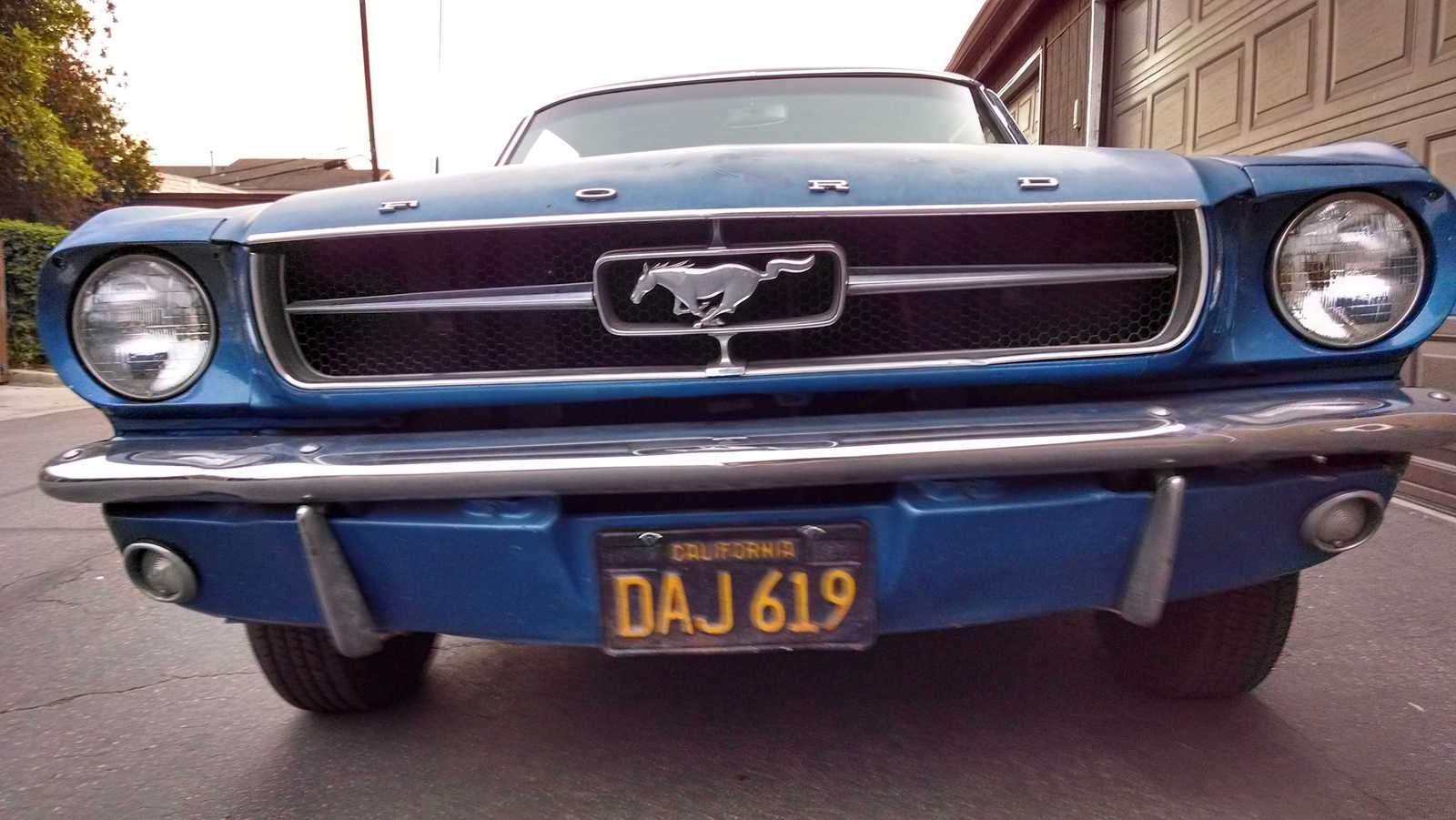 How many 64 1/2 ford mustangs were made #10