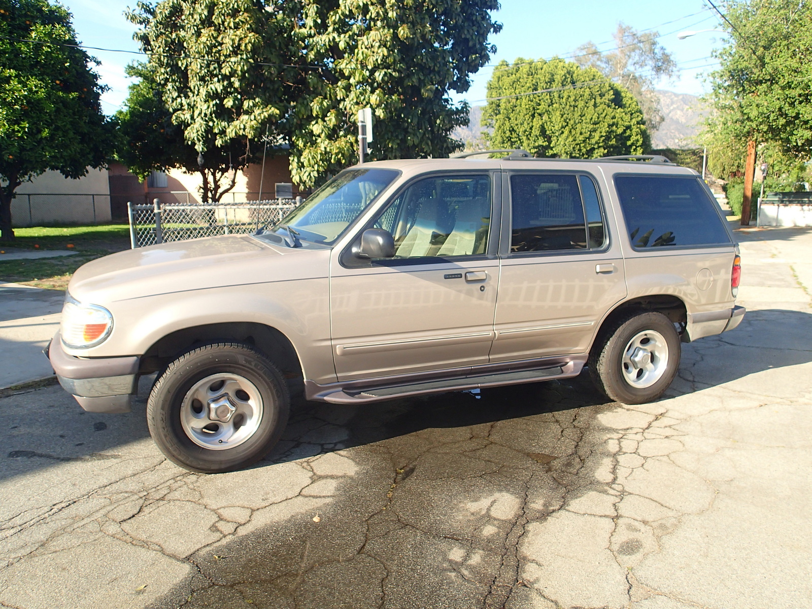 1997 Ford explorer limited review #4