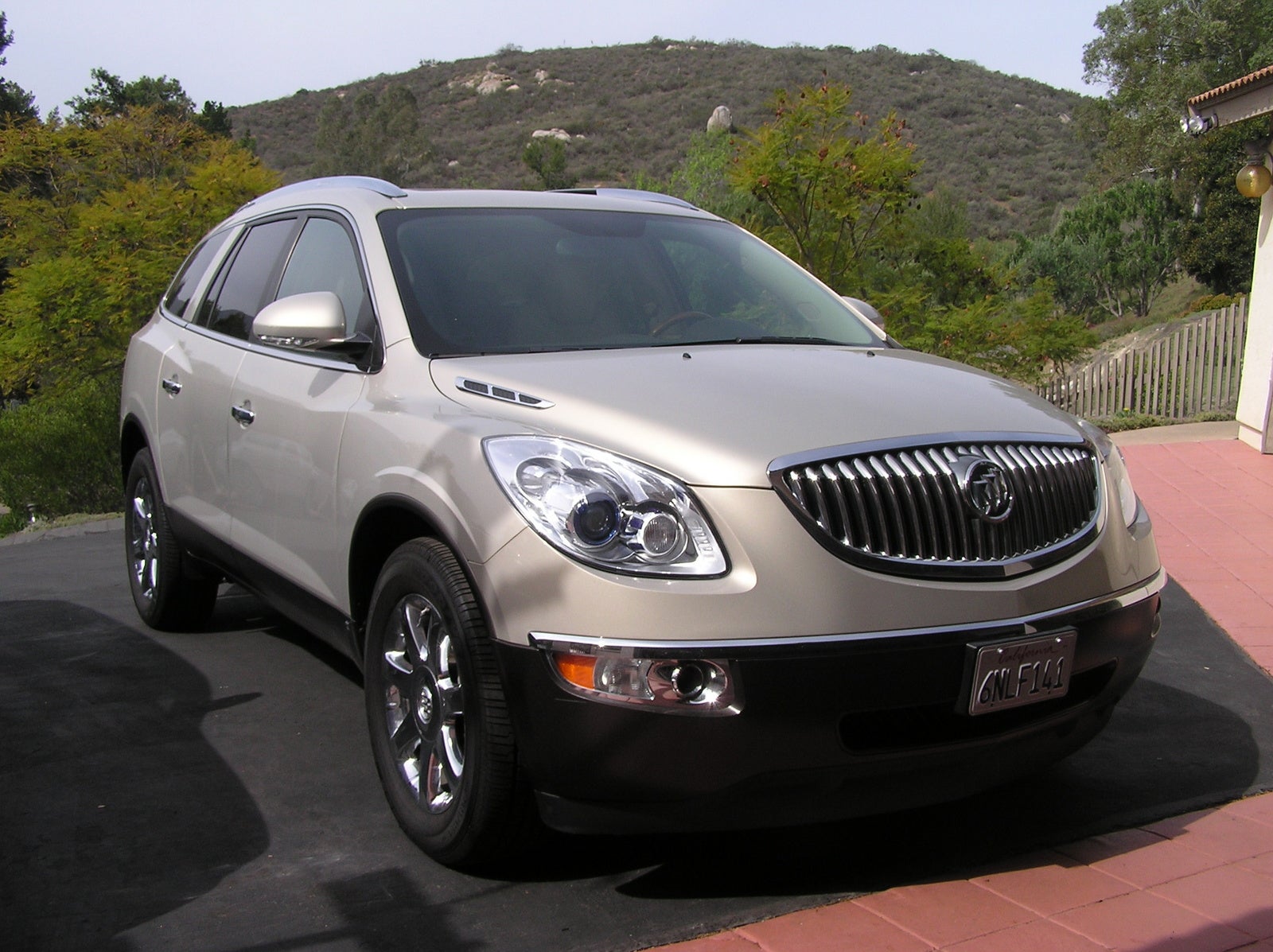 Buick enclave pros and cons