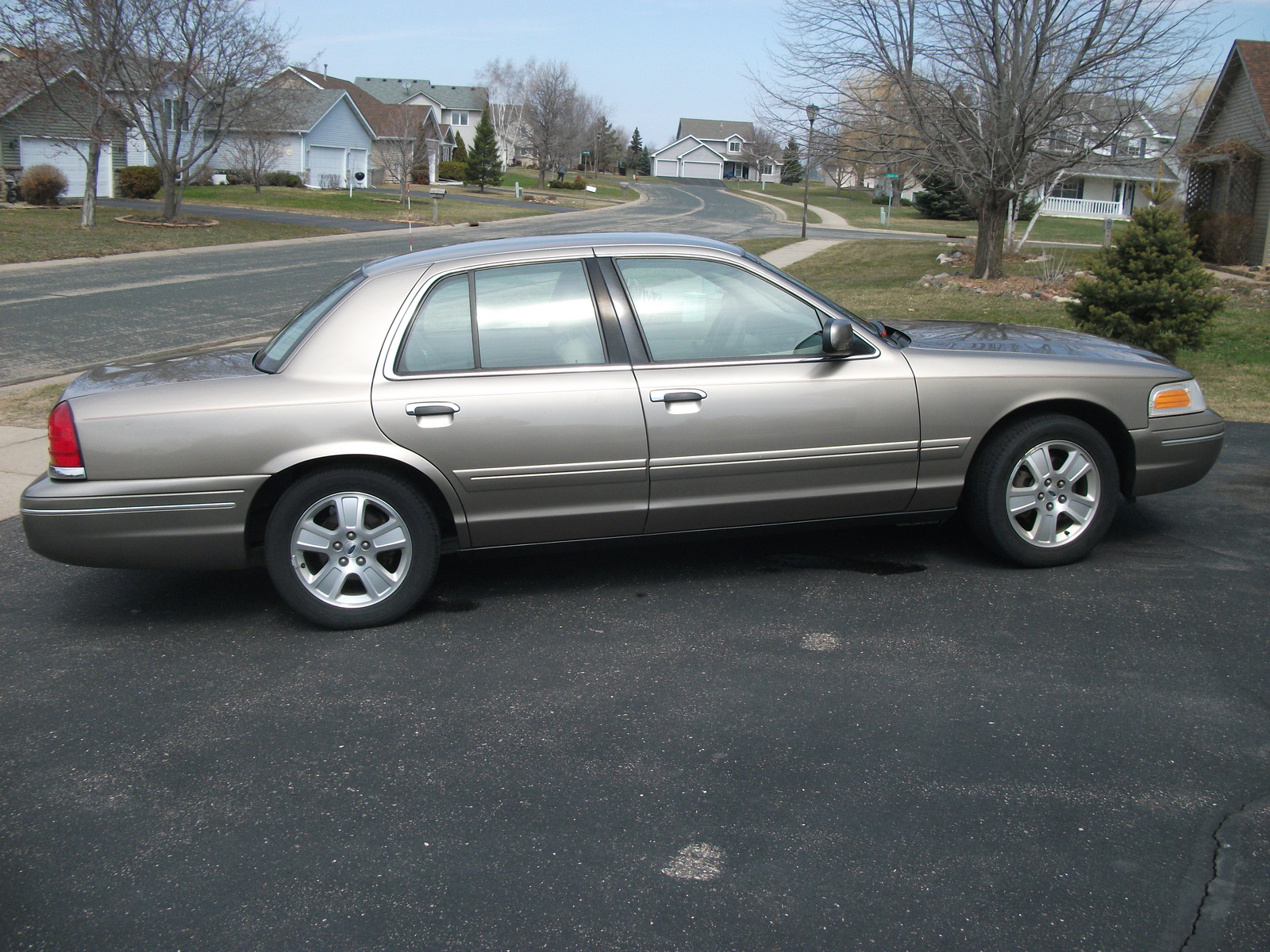2003 Ford crown victoria dimensions #4