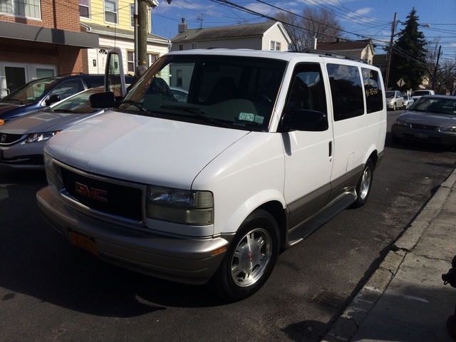 gmc safari van 2005