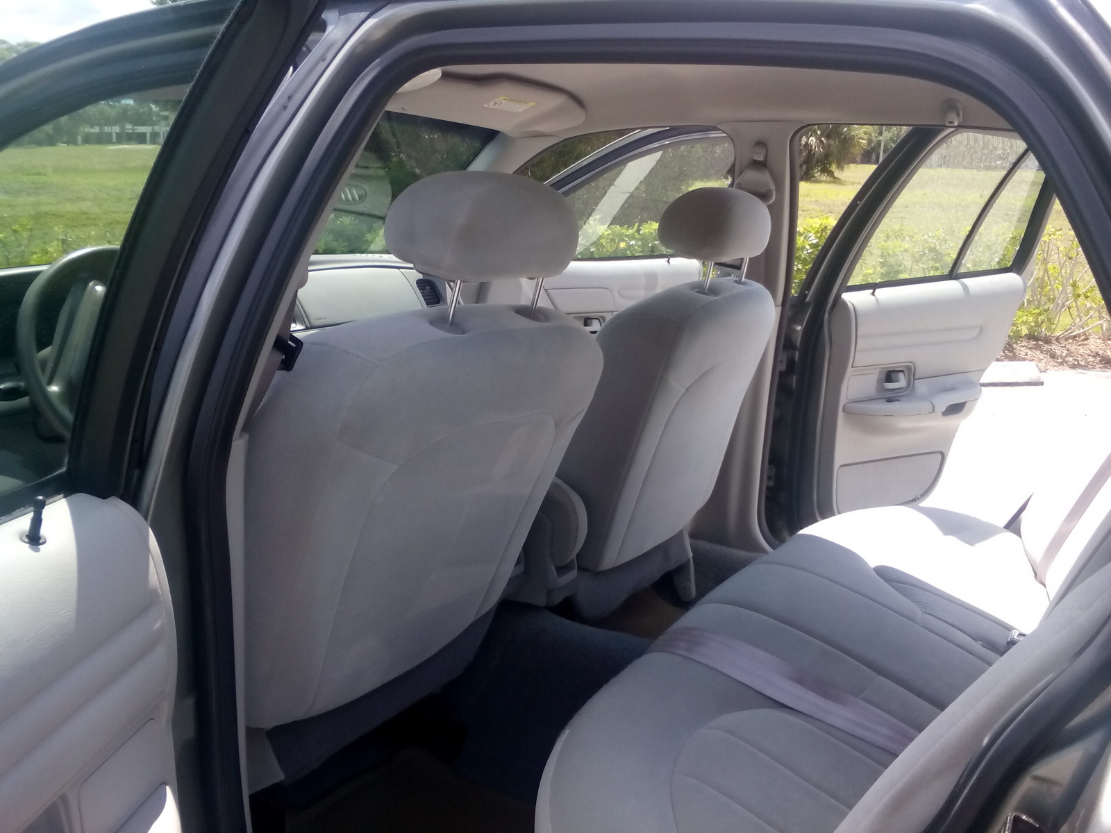 2000 Ford crown victoria seats #10