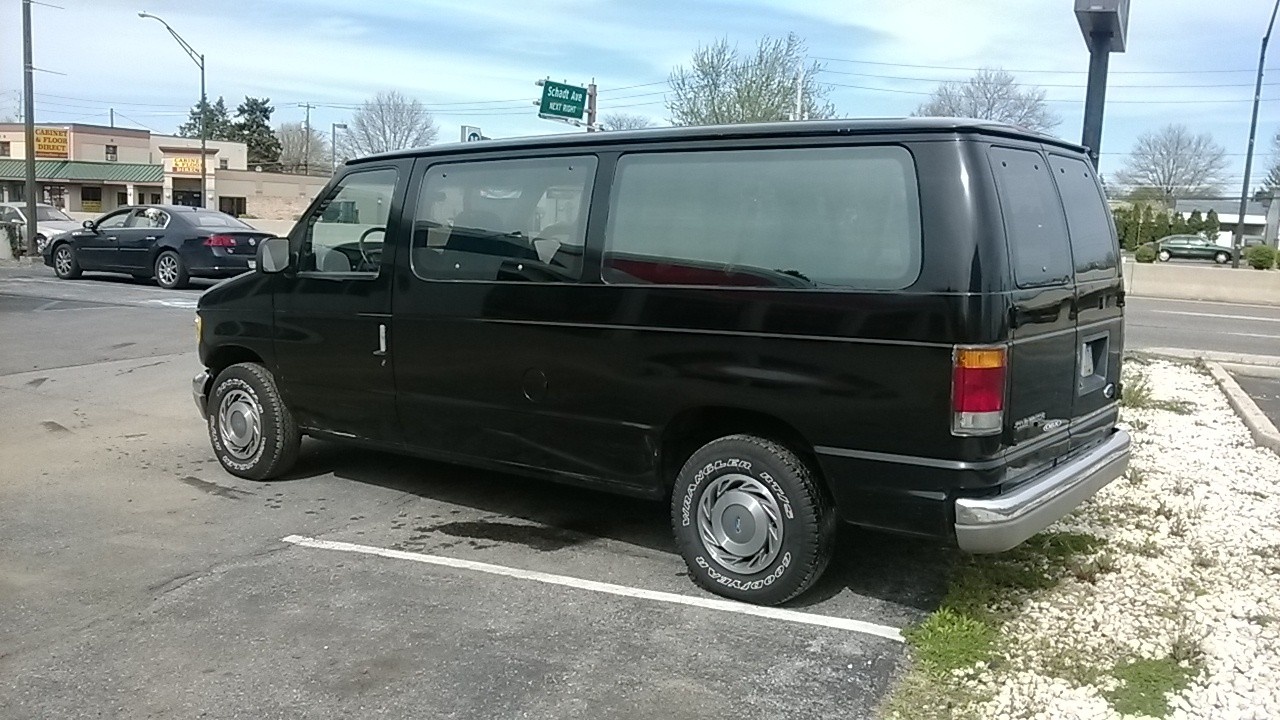 1993 Ford club wagon van #8