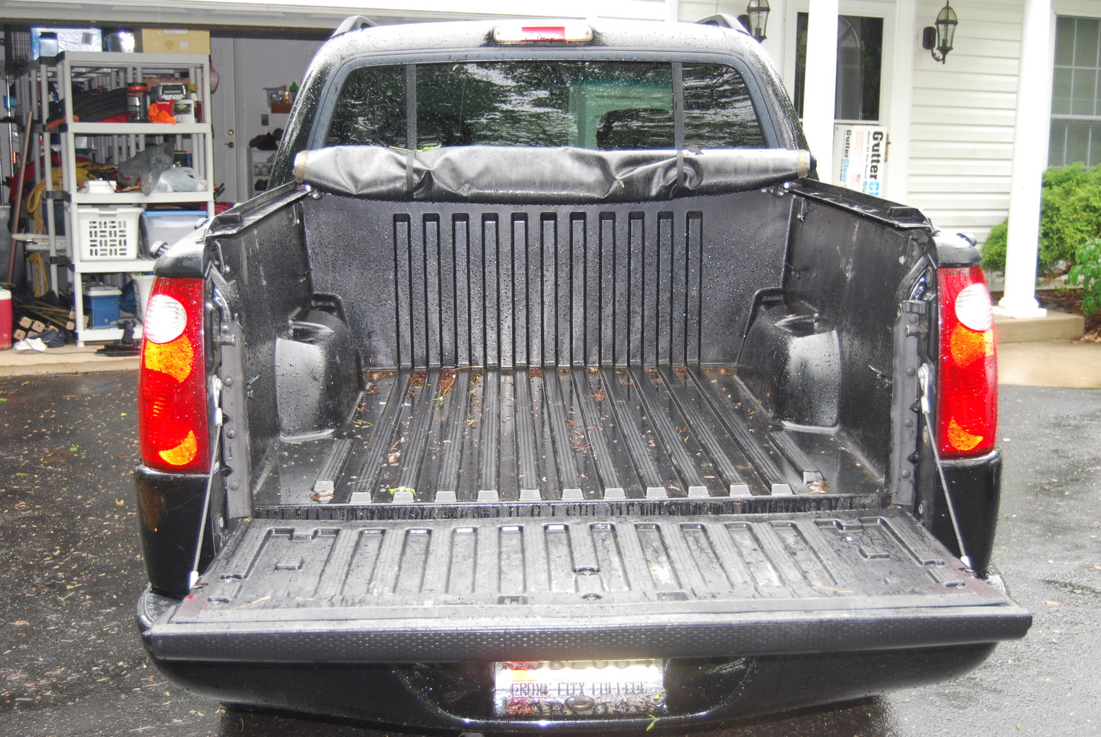 How many orange ford explorer sport tracs were made #6