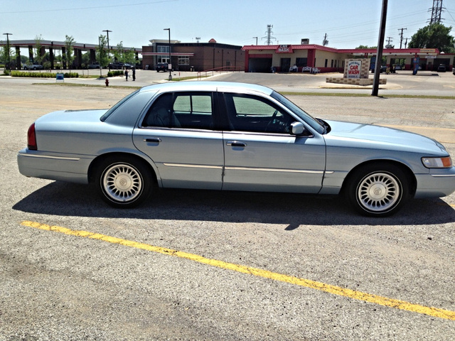 2002 Mercury Grand Marquis - Pictures - CarGurus