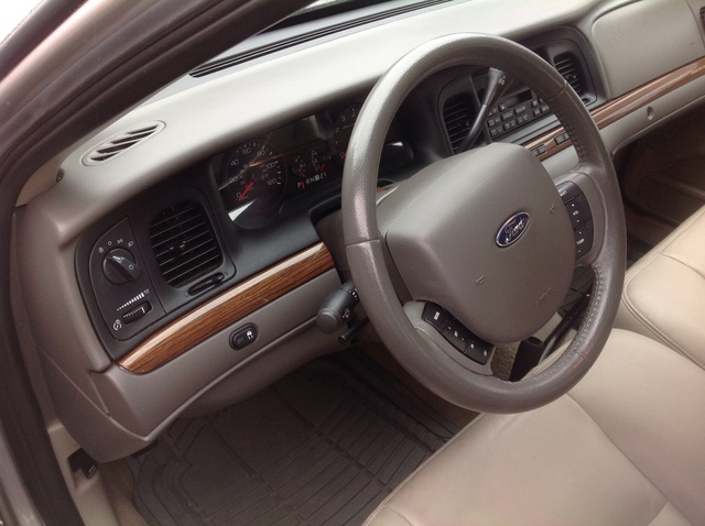 2007 Ford Crown Victoria - Pictures - CarGurus