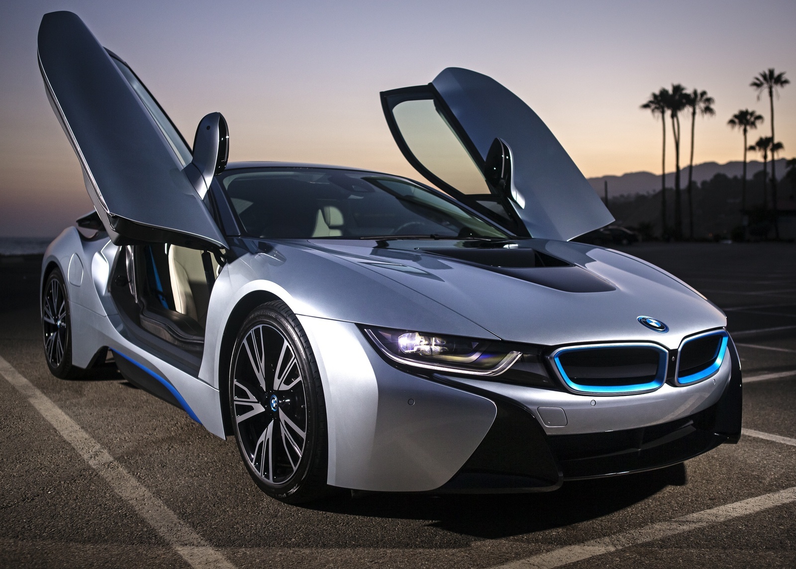 2015_bmw_i8-pic-2849750571701114090-1600