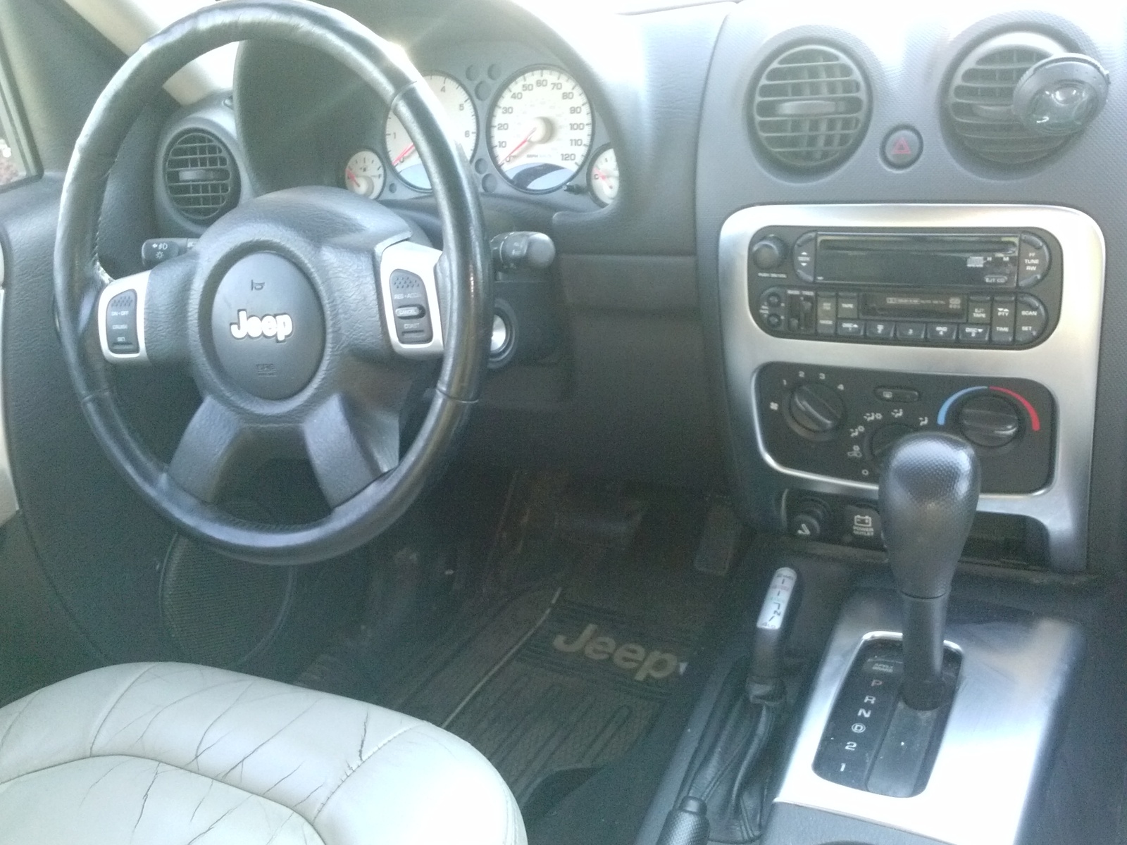 2002 Jeep Liberty - Interior Pictures - CarGurus