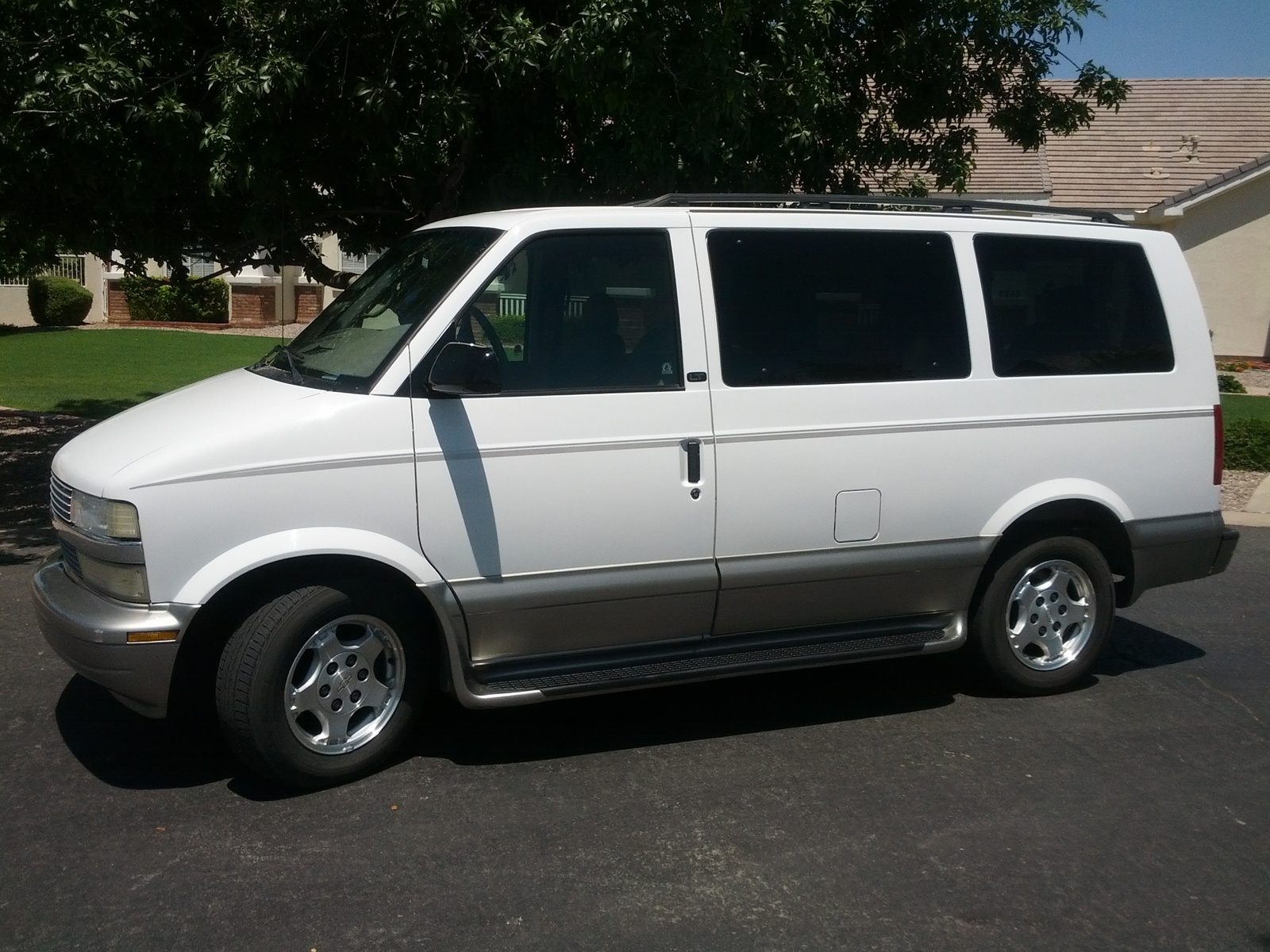 2004 Chevrolet Astro - Overview - CarGurus