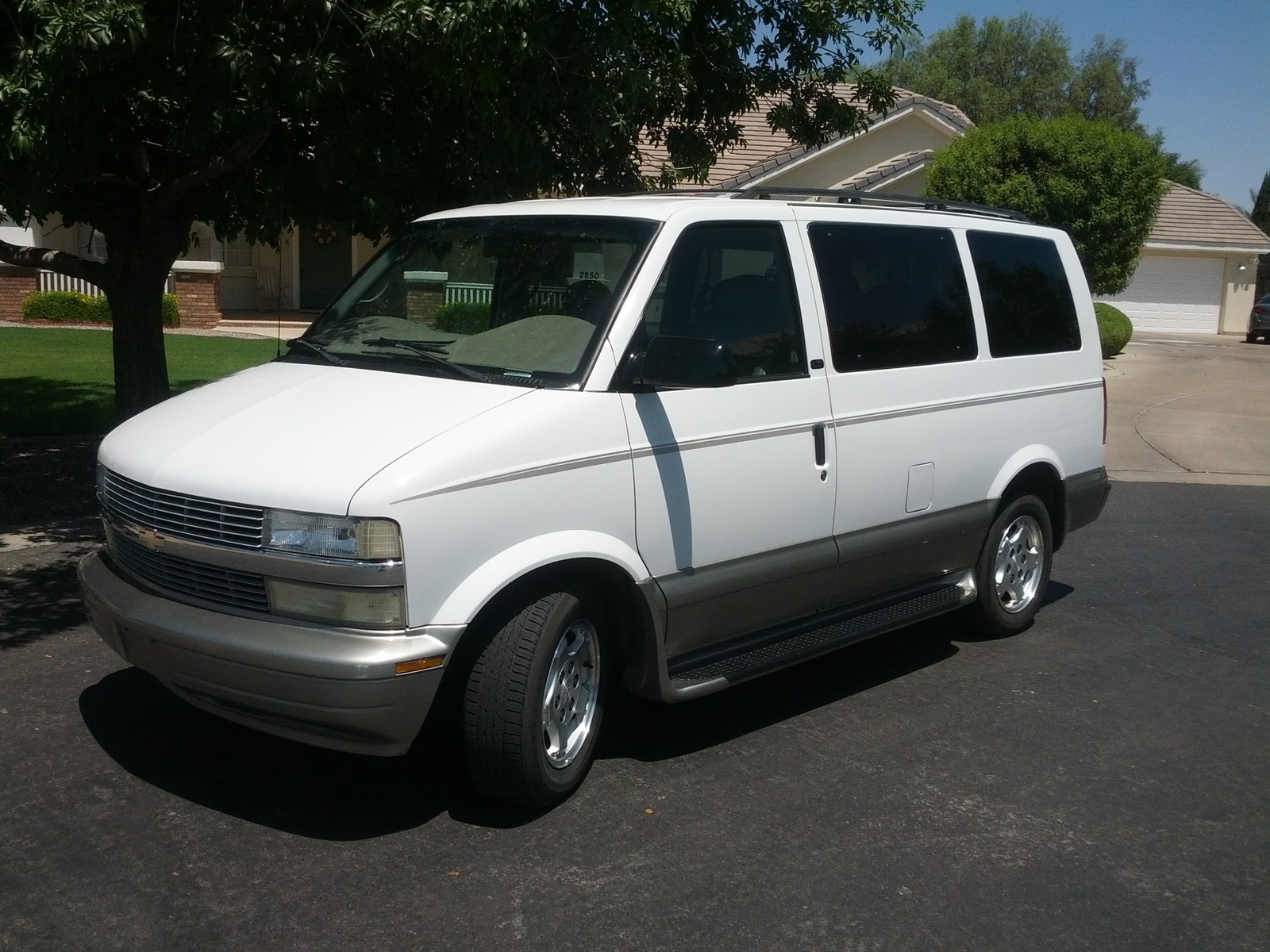 2004 Chevrolet Astro - Overview - CarGurus