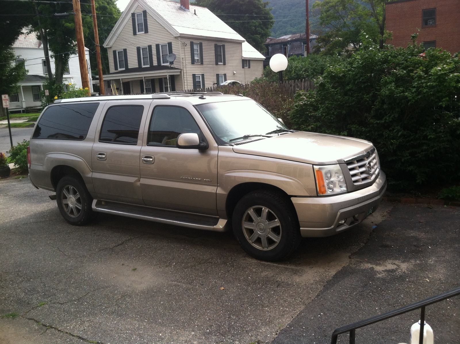 2003 Cadillac Escalade Esv Owners Manual