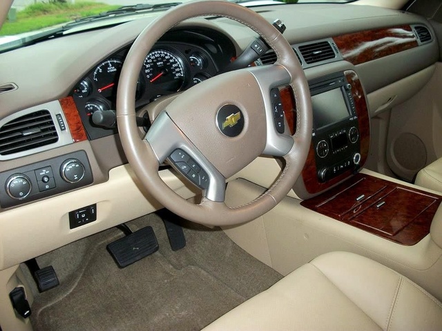 2013 Chevrolet Avalanche - Pictures - CarGurus
