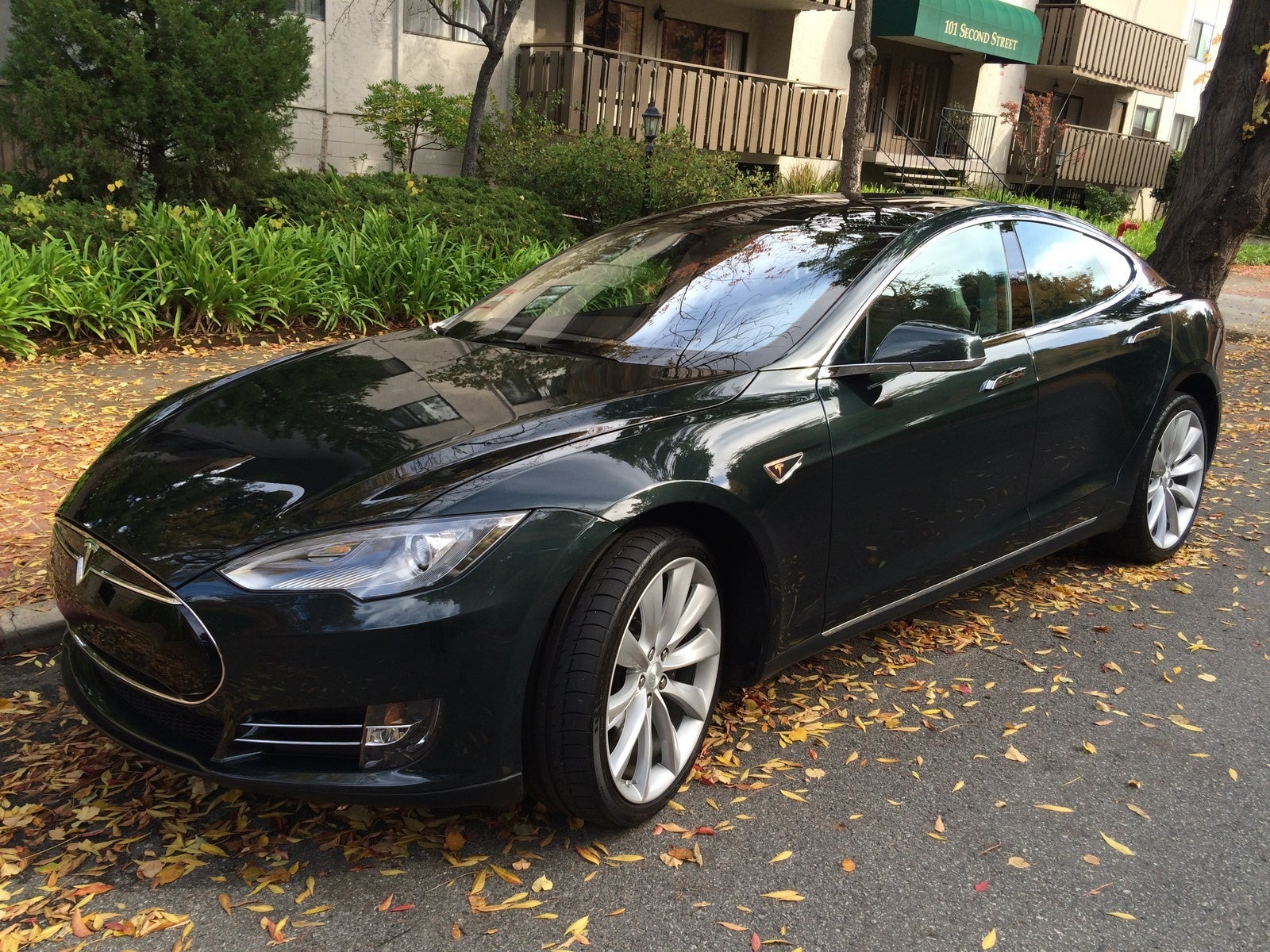 2013 Tesla Model S c pi