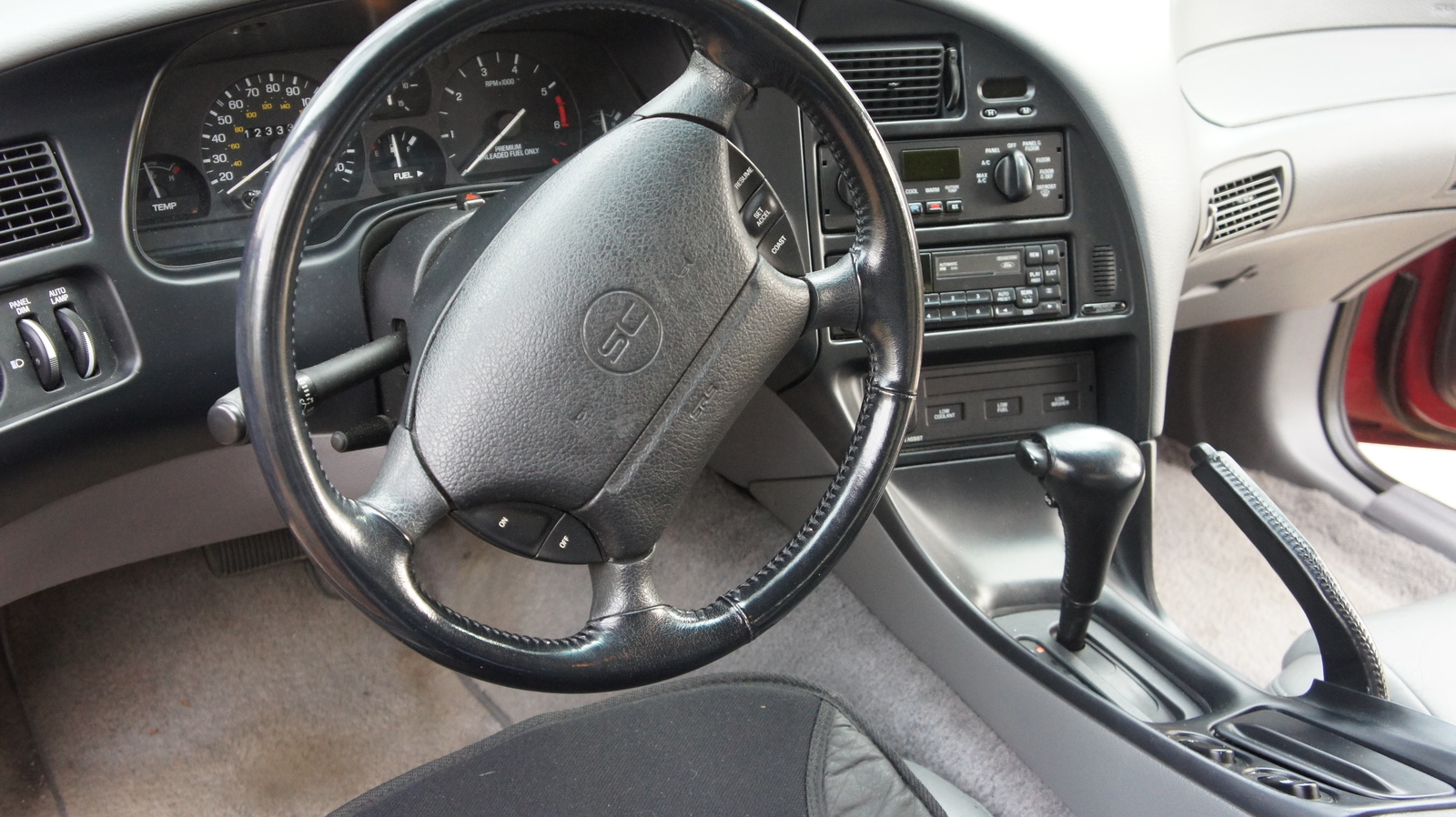 1995 Ford Thunderbird Interior