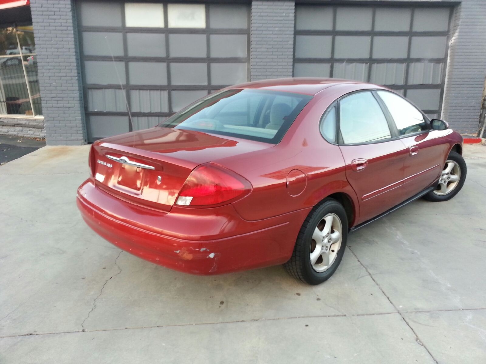 2000 Ford taurus trunk space #7