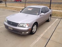 1999 Lexus LS Overview