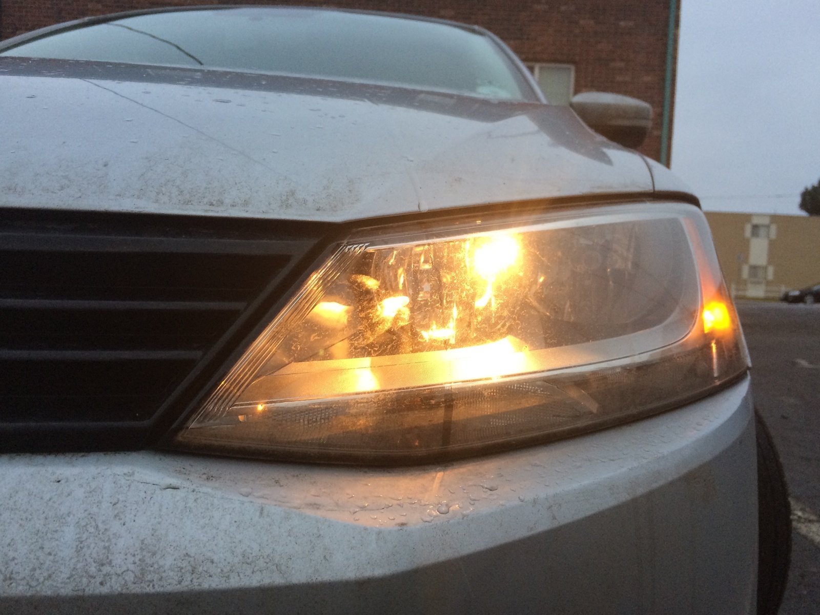 2015 nissan altima headlights too dim