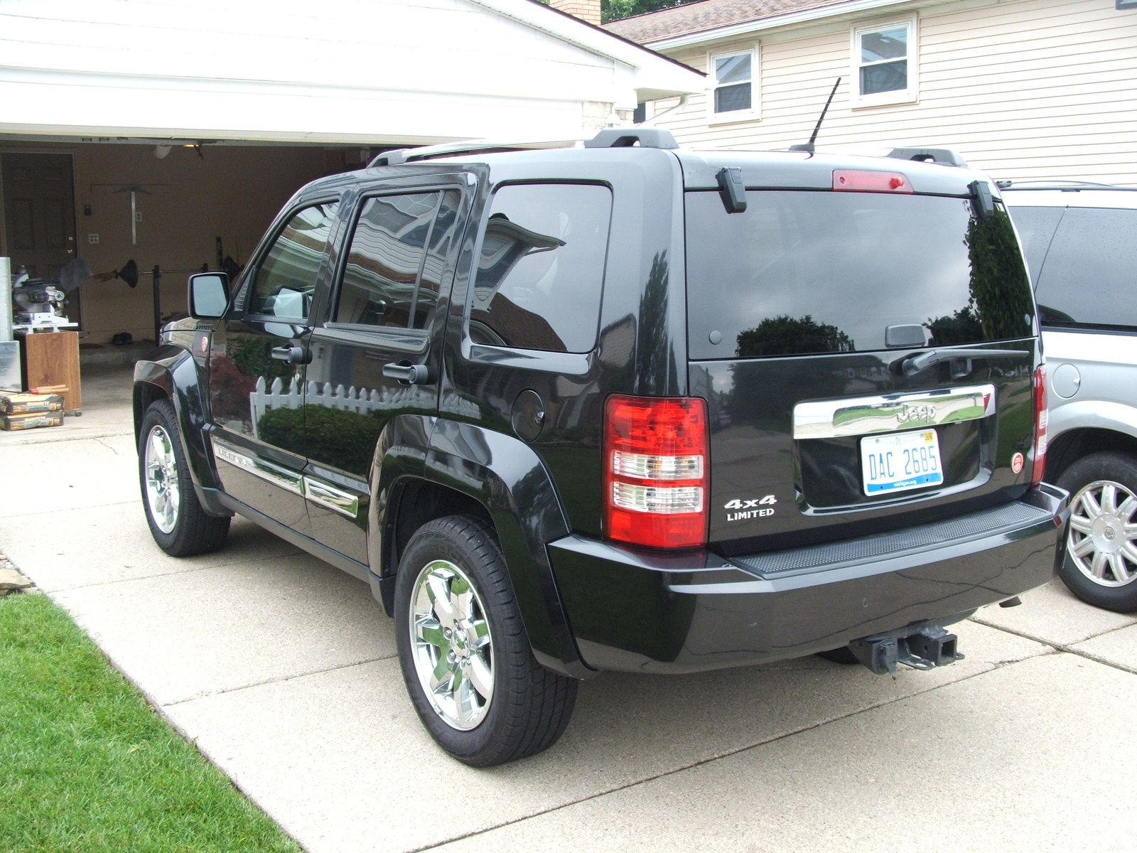 2010 jeep liberty wheels