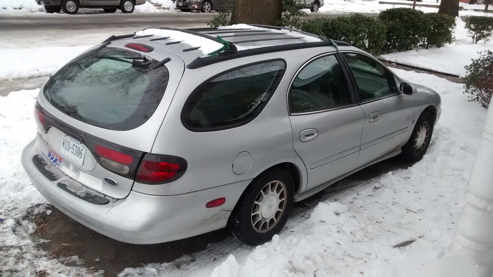 Ford Taurus Station Wagon 1998