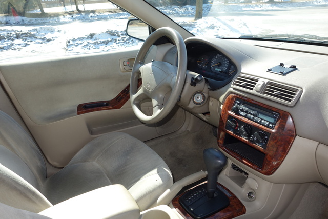 Mitsubishi Galant 2001 Interior