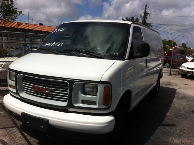 2002 gmc savana