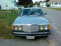 1981 Mercedes-Benz 300-Class Overview 1981 Mercedes-Benz 300-Class Overview