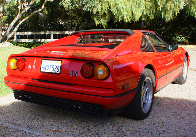 1987_ferrari_328 pic 7841183934560689791 640x480