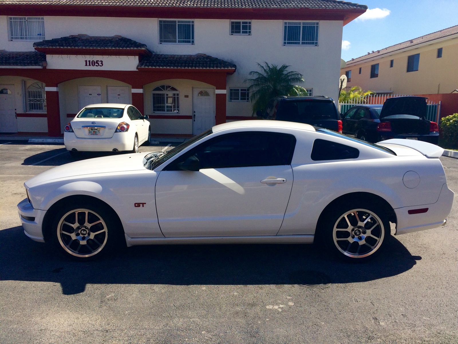 How to open the trunk of a 2006 ford mustang #3