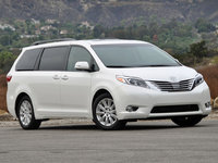 2015 Toyota Sienna Overview