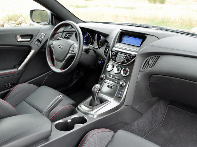 Hyundai Genesis Coupe Interior