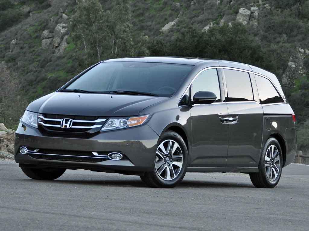 2015 Honda Odyssey Test Drive Review - CarGurus