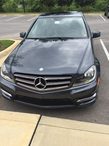 Are the reviews favorable for the 2010 Mercedes Benz C300 4Matic?