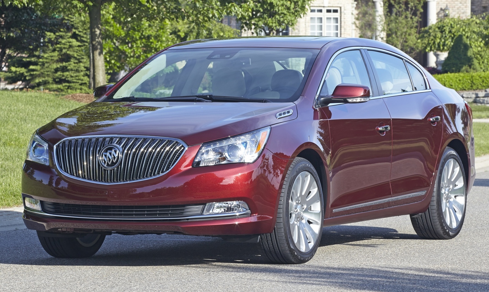 2016_buick_lacrosse pic 228158781477634300 1600x1200